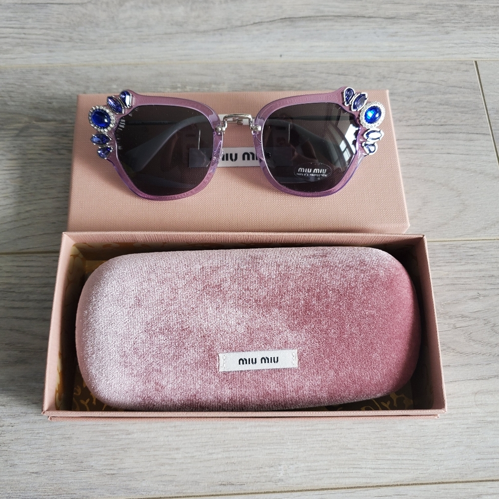 🌟LIMITED EDITION🌟Miumiu Crystal Sunglasses